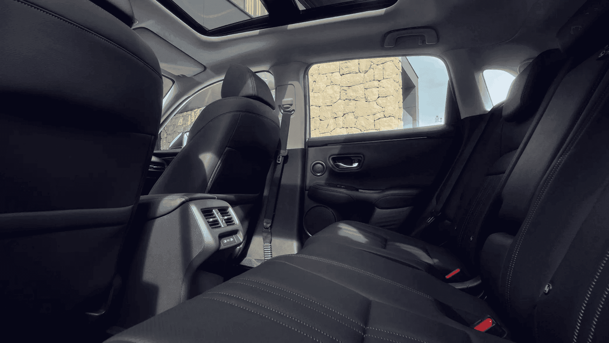 honda-zrv-interier-payless-lease.png