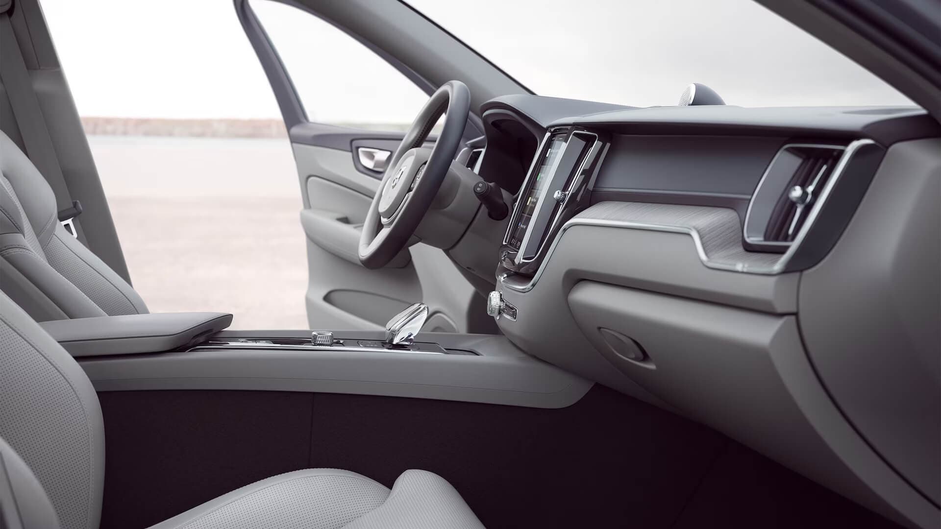 volvo-xc60-interier-payless-lease.jpg