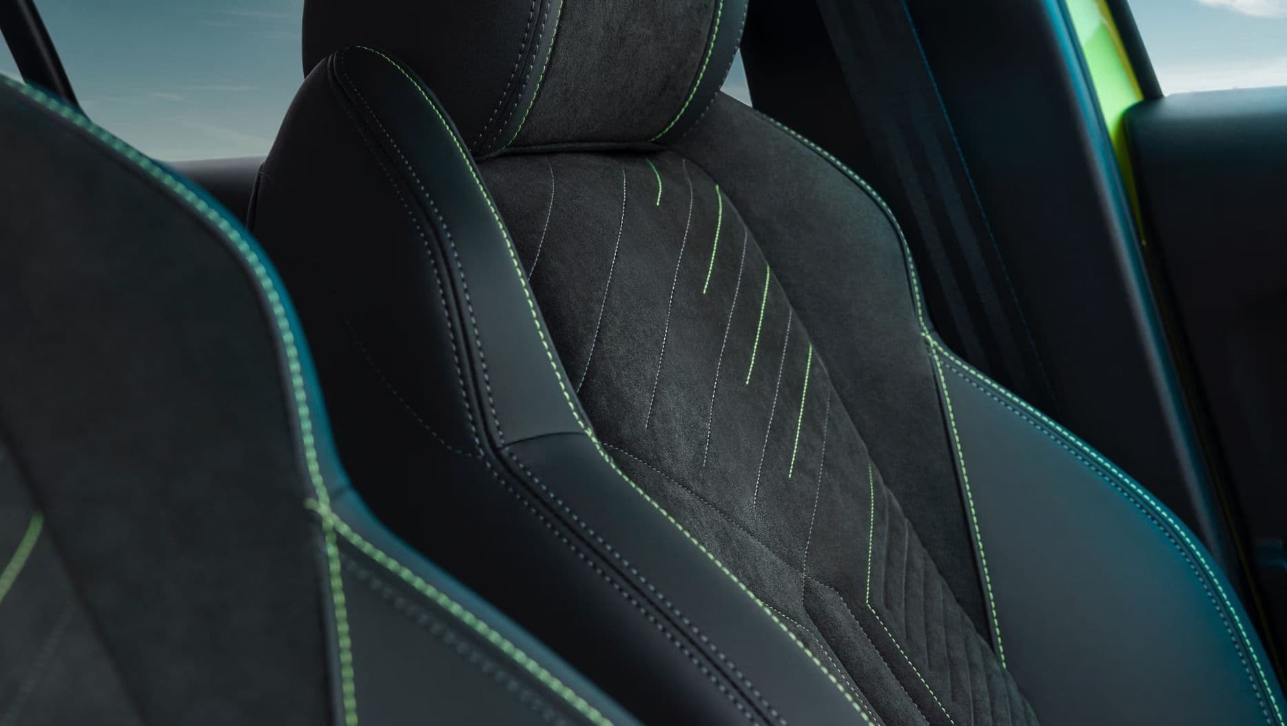 peugeot-208-allure-sedadla-payless-lease.jpg