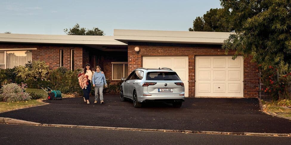operativny-leasing-auta-volkswagen-golf-variant.jpg