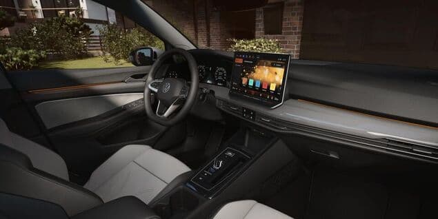 volkswagen-golf-variant-interier-payless-lease.jpg
