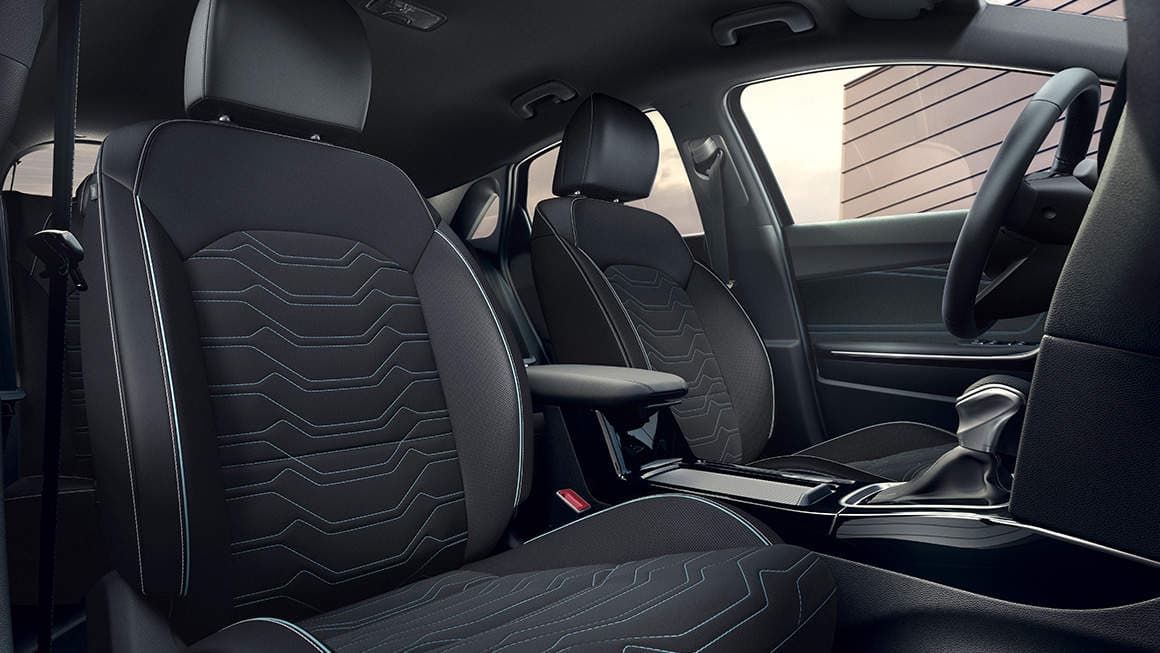 kia-ceed-gold-plus-sedadla-payless-lease.jpg