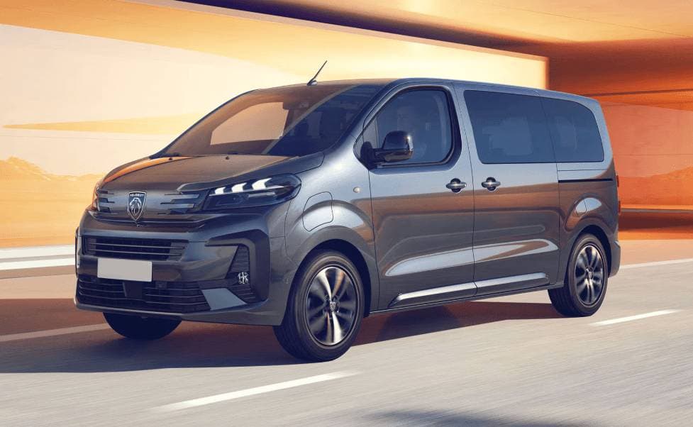 operativny-leasing-auta-peugeot-traveller.jpg