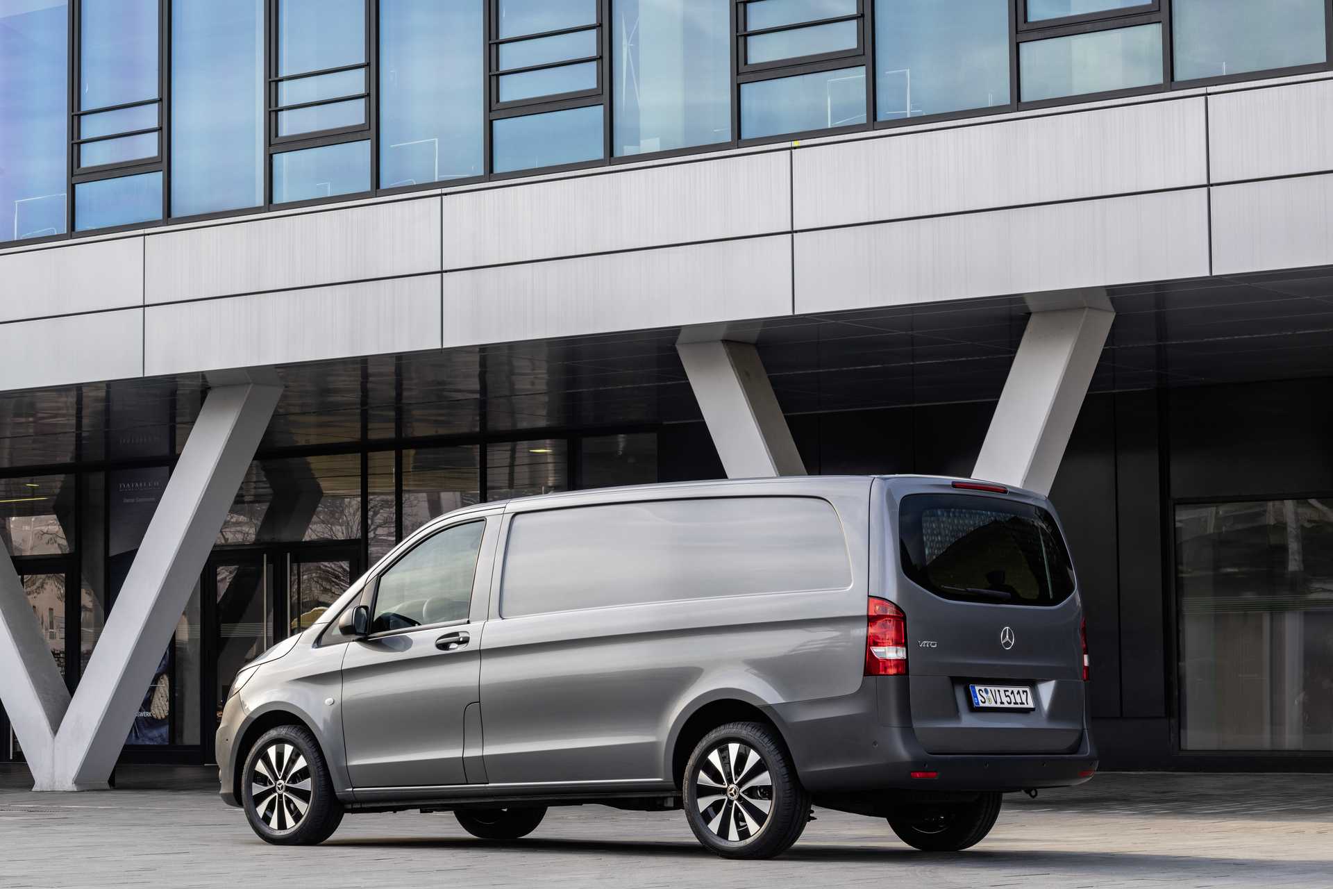 mercedes-benz-vito-exterier-payless-lease.jpg