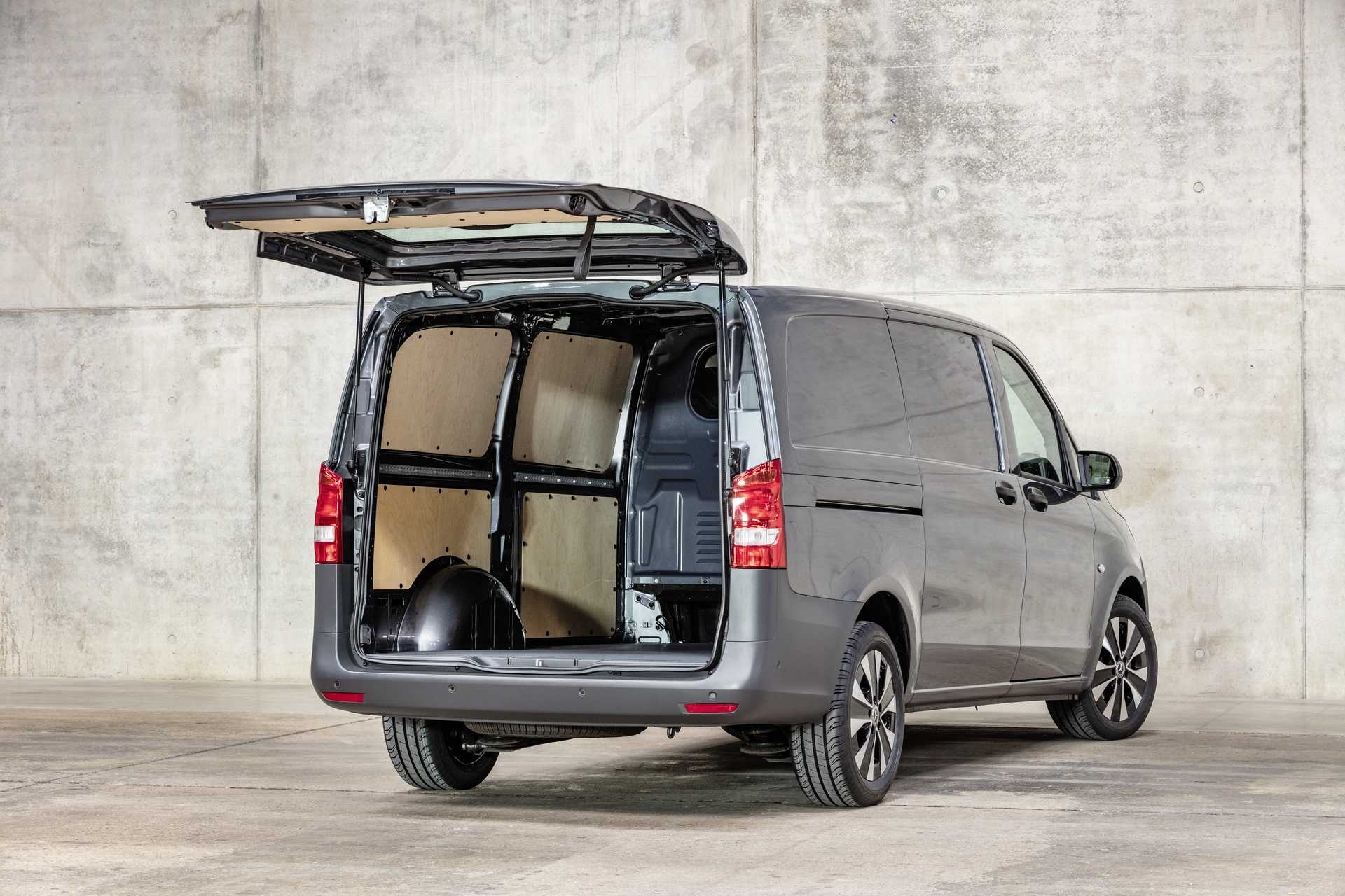 mercedes-benz-vito-kufor-payless-lease.jpg